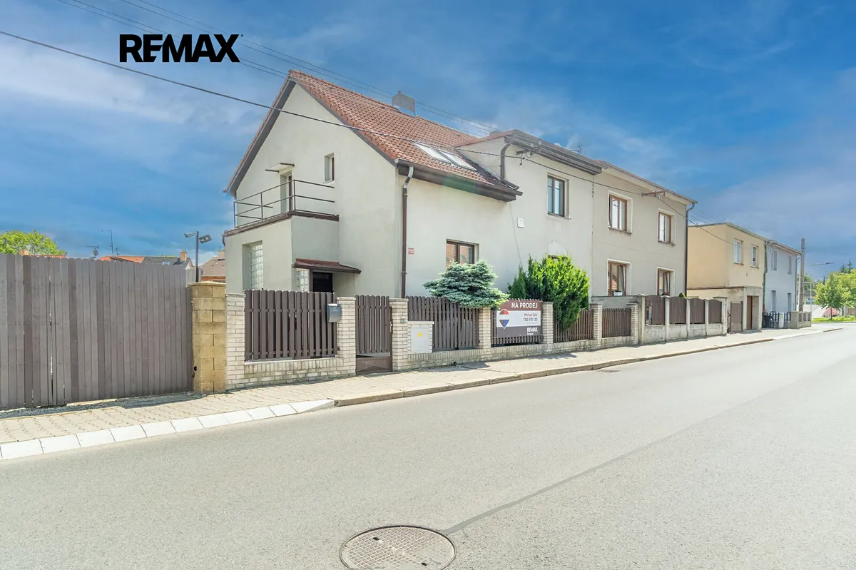 Prodej rodinného domu 220 m², pozemek 471 m²